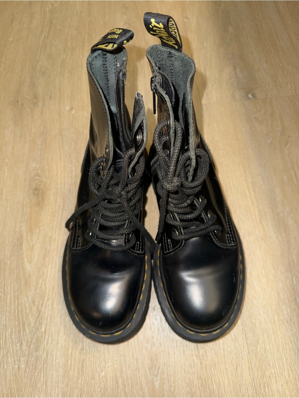 Dr. Martens JADON BOOT SMOOTH LEATHER PLATFORMS - Picture 2 of 10